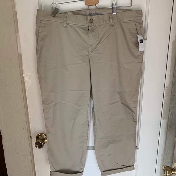 Khakis by GAP - Picture 3 of 6
